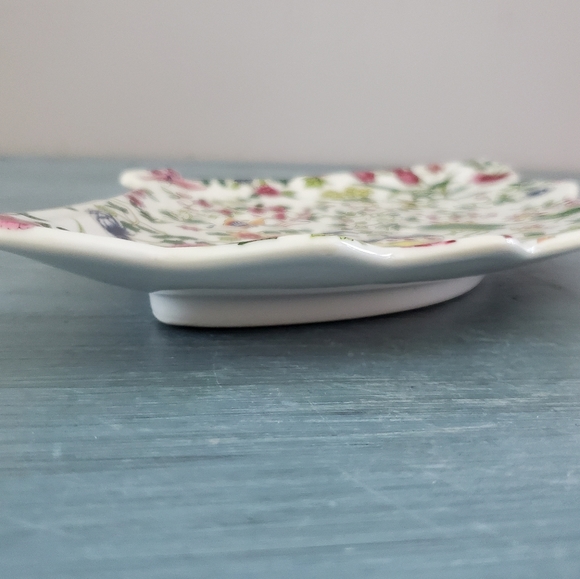 Vintage Porcelain Fan Shaped Dish - Picture 2 of 6